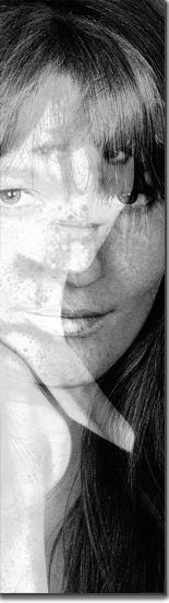 Bildrahmen rechts Portrait Olga Loca lässig schwarz weiß